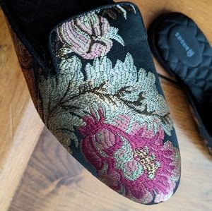 Phoebe style Birdies slides